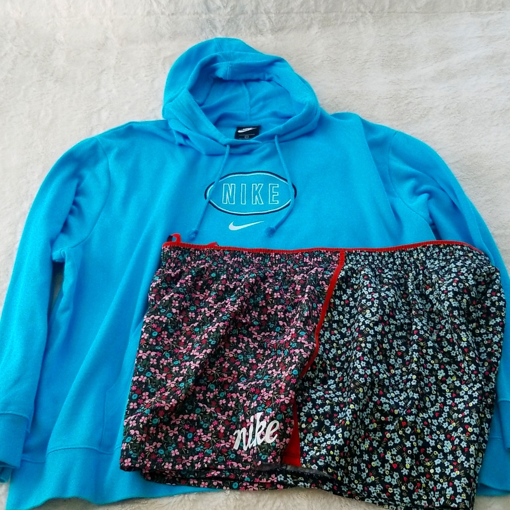 Nike hoodie & shorts set
